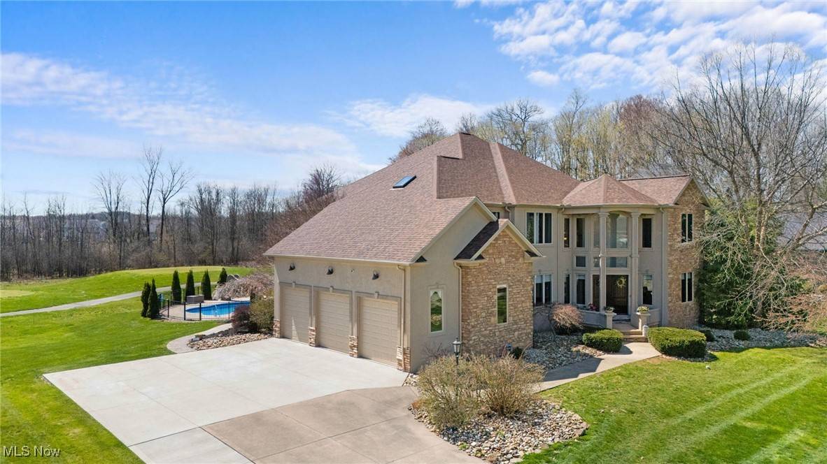 Medina, OH 44256,6389 Highland Green DR