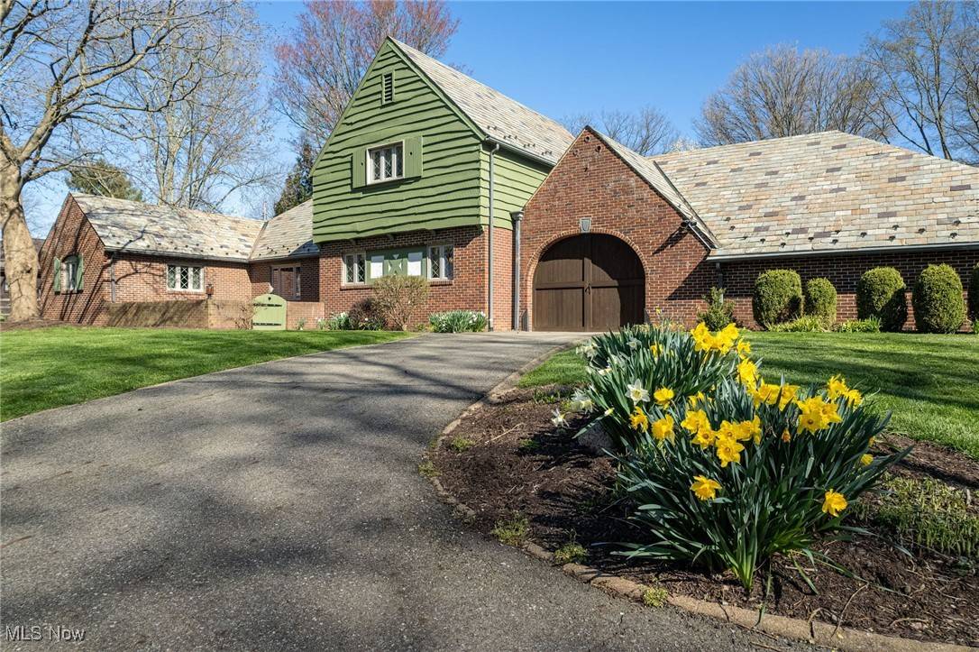 Wooster, OH 44691,225 Holmes BLVD