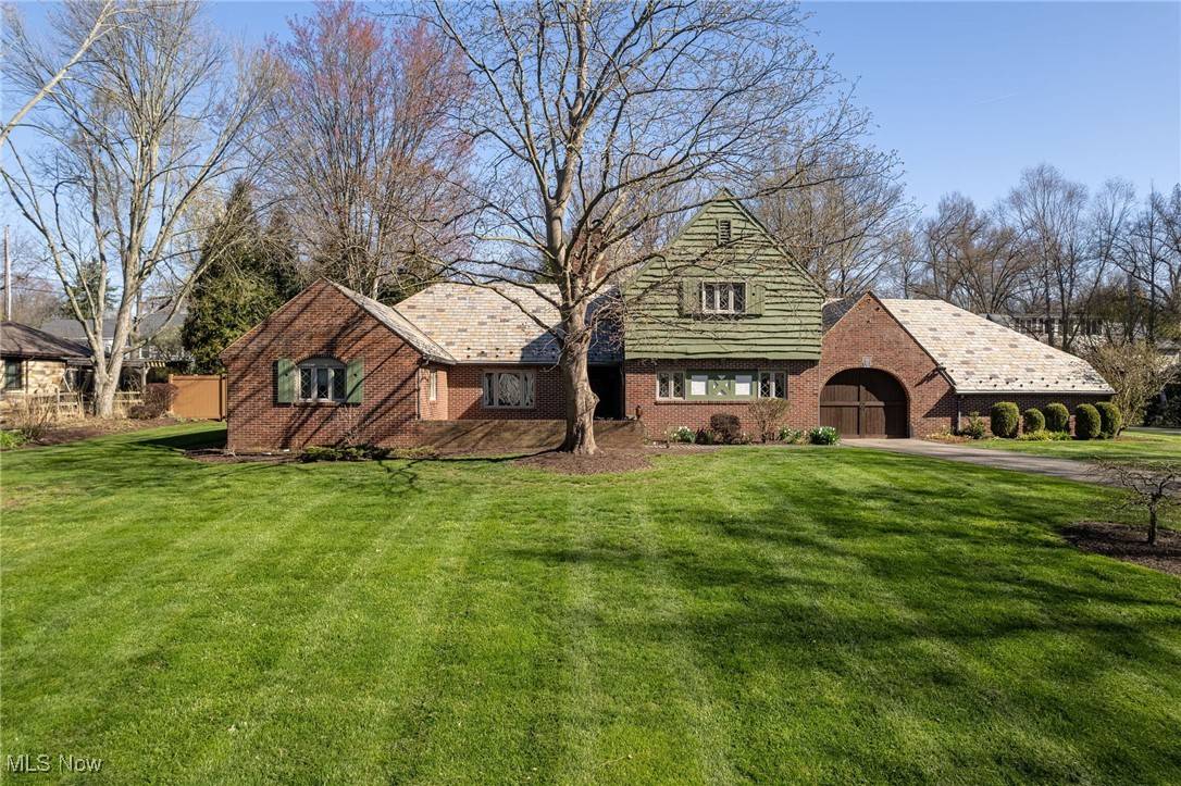 Wooster, OH 44691,225 Holmes BLVD
