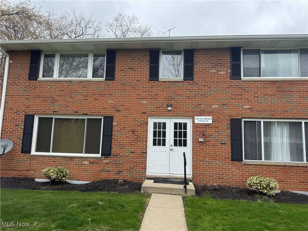 Euclid, OH 44132,27651 Lake Shore BLVD #10D