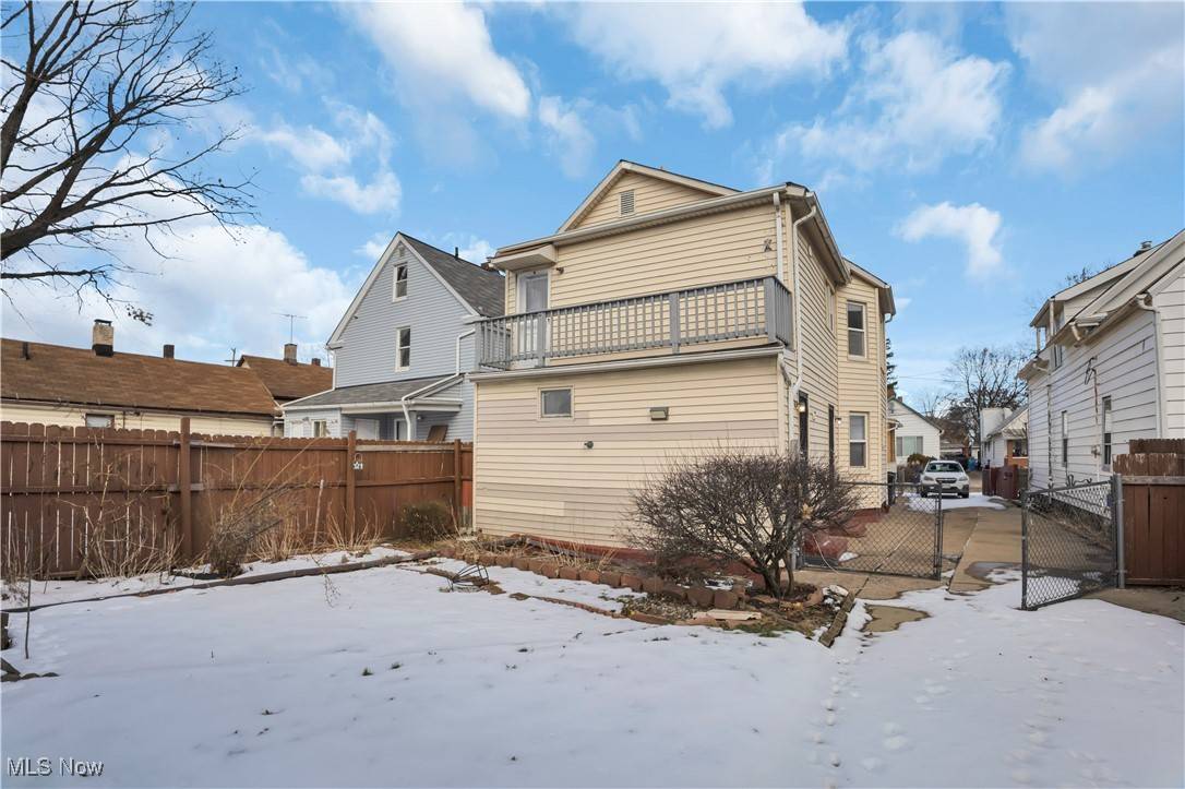 Cleveland, OH 44109,3533 Carlyle AVE