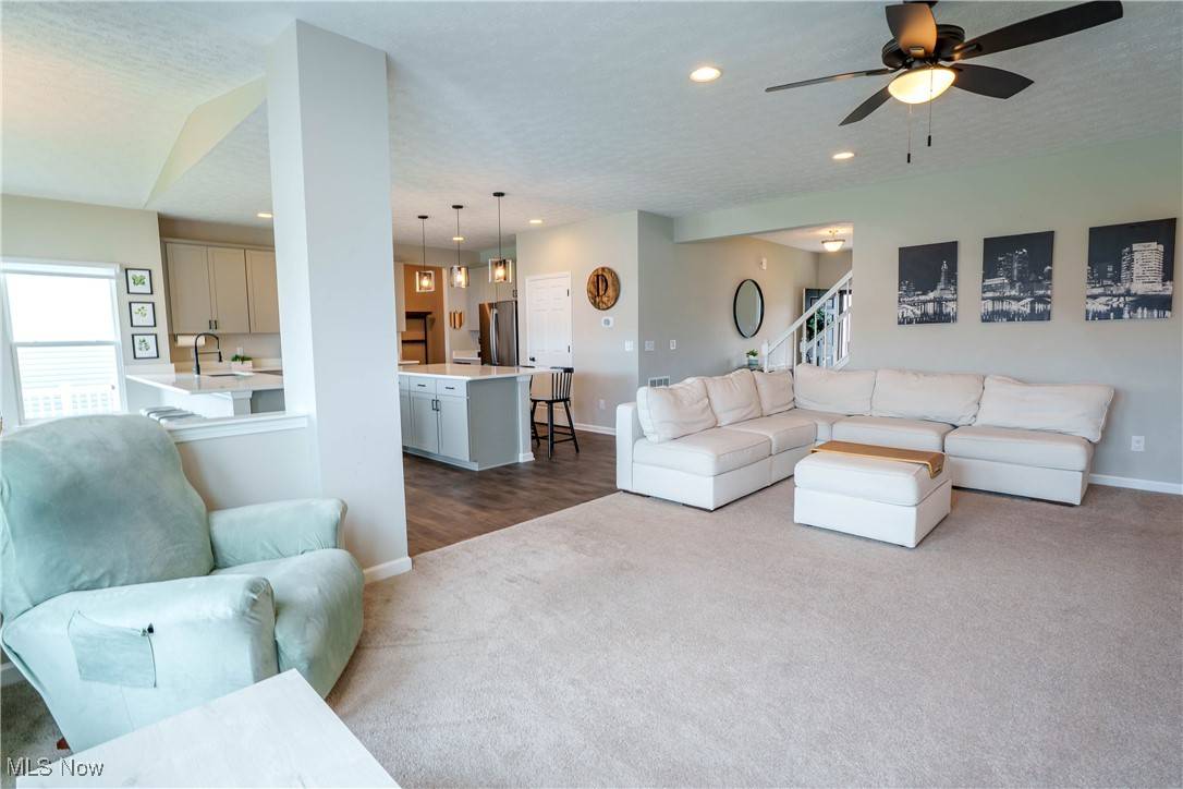 North Ridgeville, OH 44039,37244 White Feather AVE