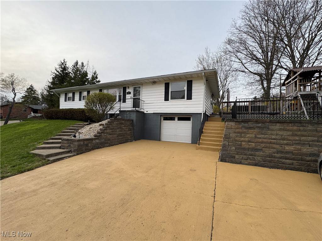 St. Clairsville, OH 43950,109 Carroll DR