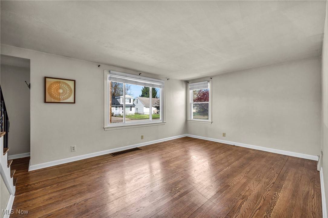North Canton, OH 44720,1372 Elmwood AVE SW
