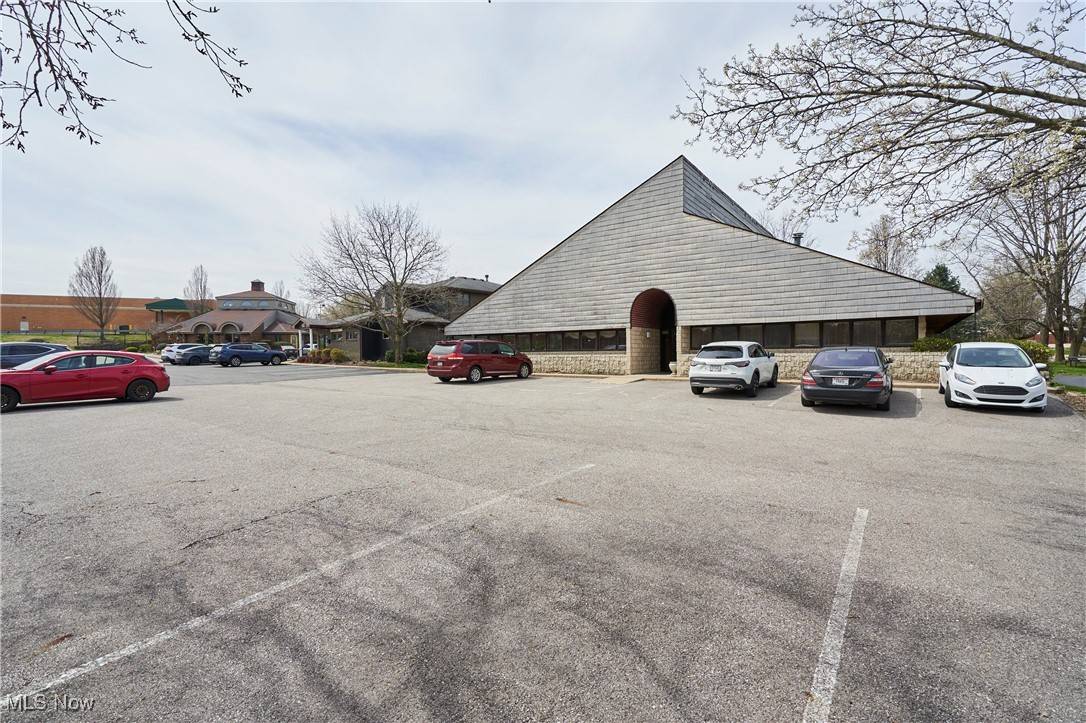 Fairlawn, OH 44333,70 N Miller RD #1