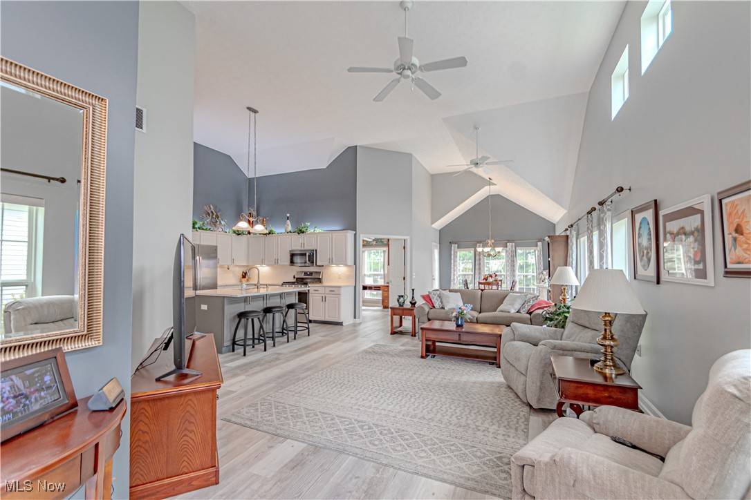 Brunswick, OH 44212,457 Winward LN