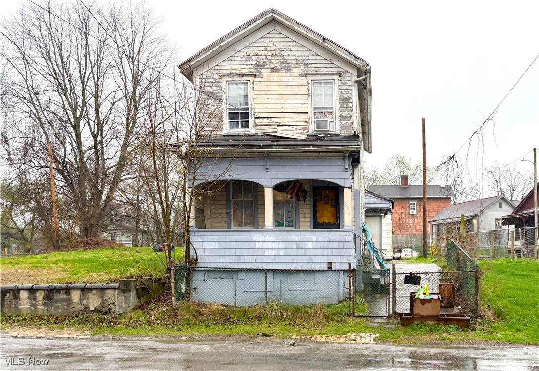 East Liverpool, OH 43920,264 W 9th ST