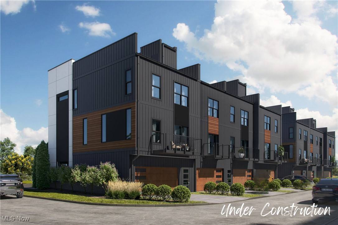 Cuyahoga Falls, OH 44221,1734 Front ST #34