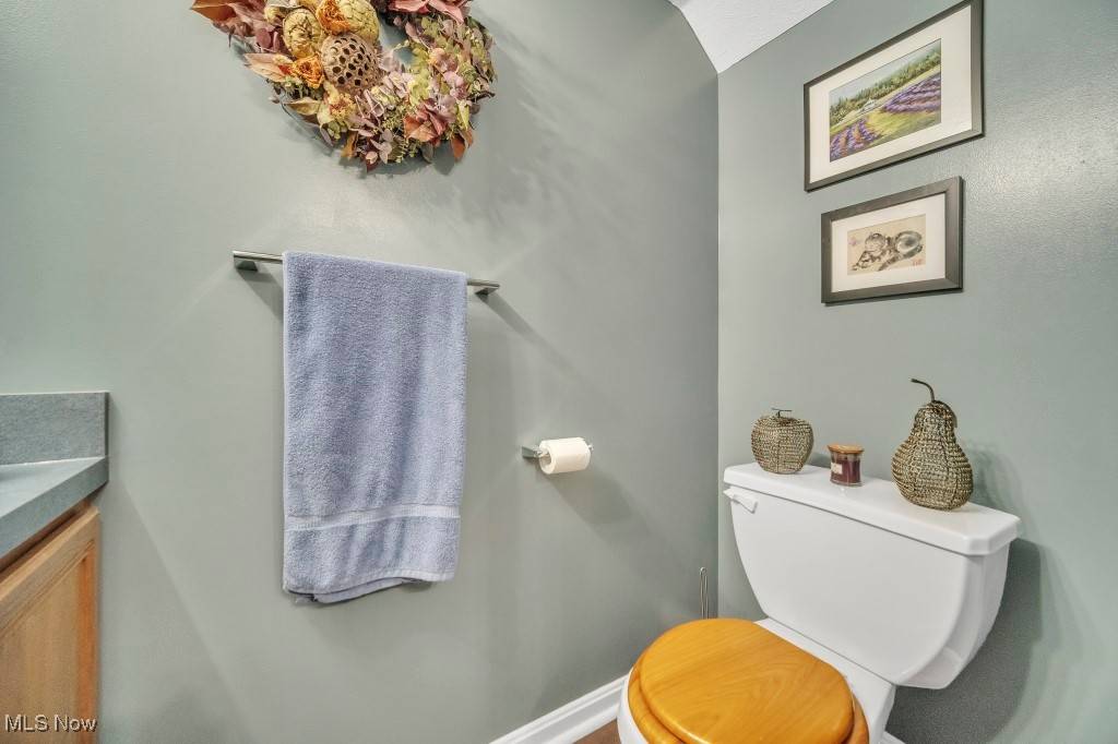 Middleburg Heights, OH 44130,15730 Foxglove LN