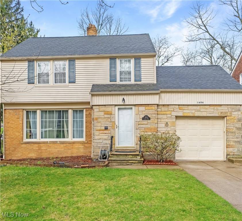 South Euclid, OH 44121,1606 Laclede RD