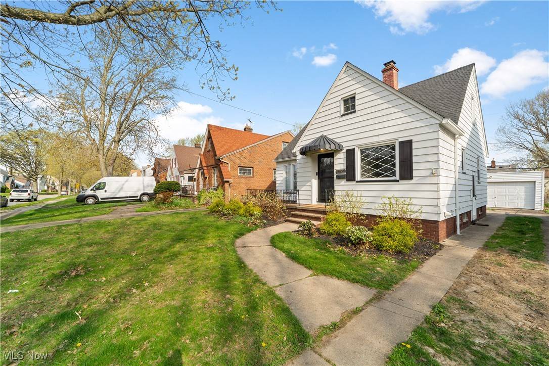 Cleveland, OH 44135,17714 Flamingo AVE