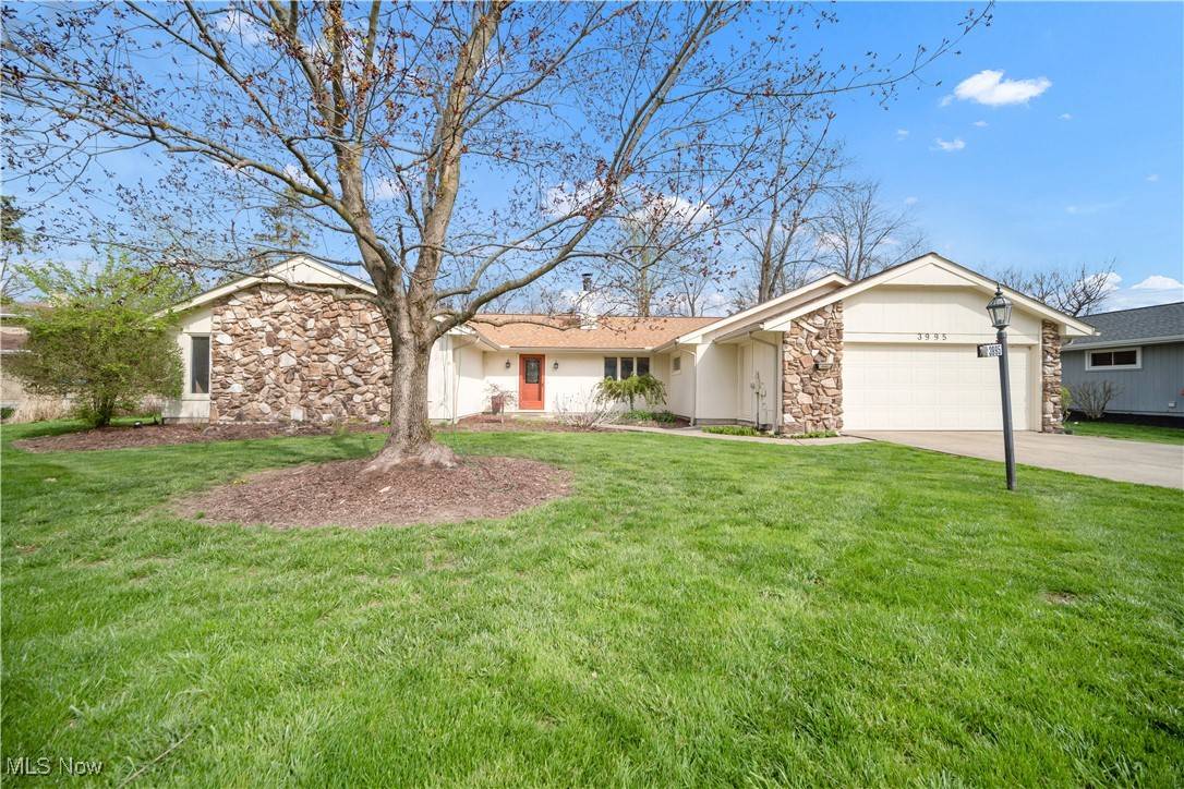 Aurora, OH 44202,3995 Surfside CIR