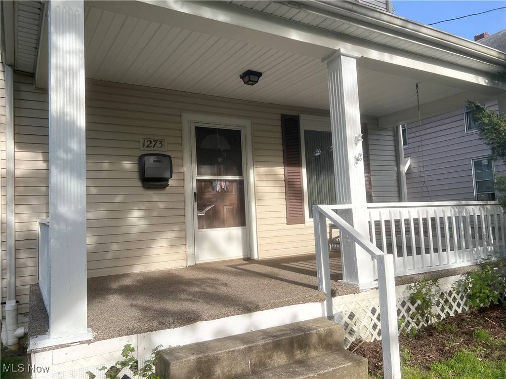 Akron, OH 44301,1273 Girard ST
