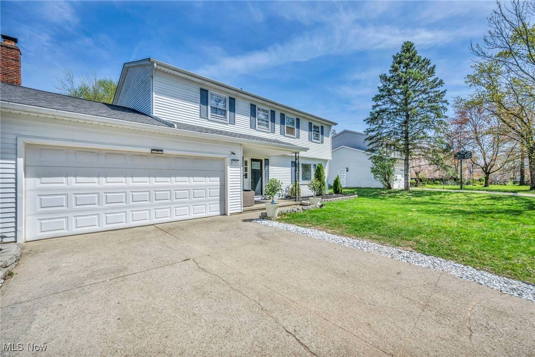 Strongsville, OH 44149,8381 Lorraine DR