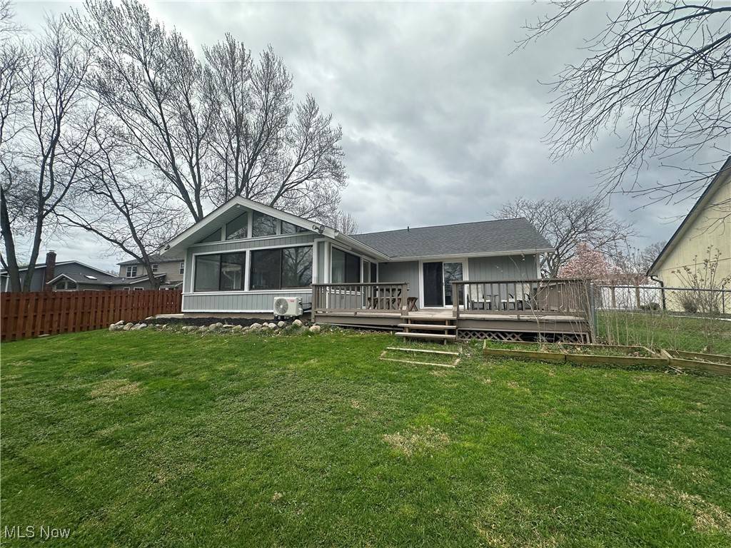 Strongsville, OH 44136,18092 Fox Hollow DR