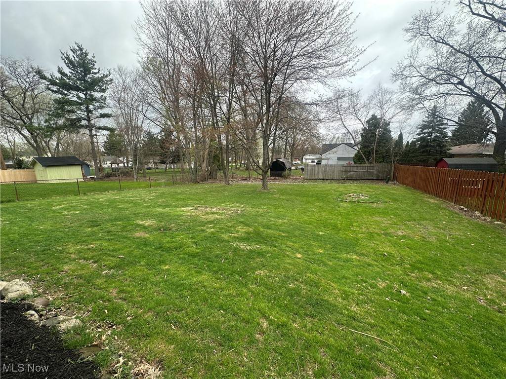 Strongsville, OH 44136,18092 Fox Hollow DR