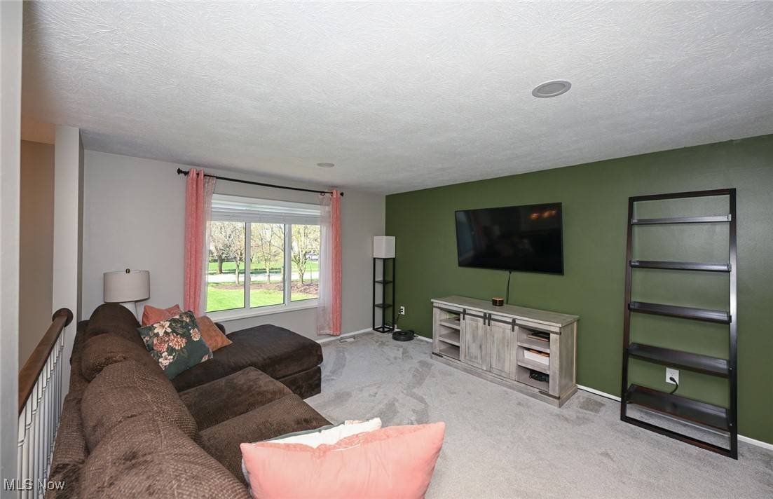 Macedonia, OH 44056,8637 Crow DR
