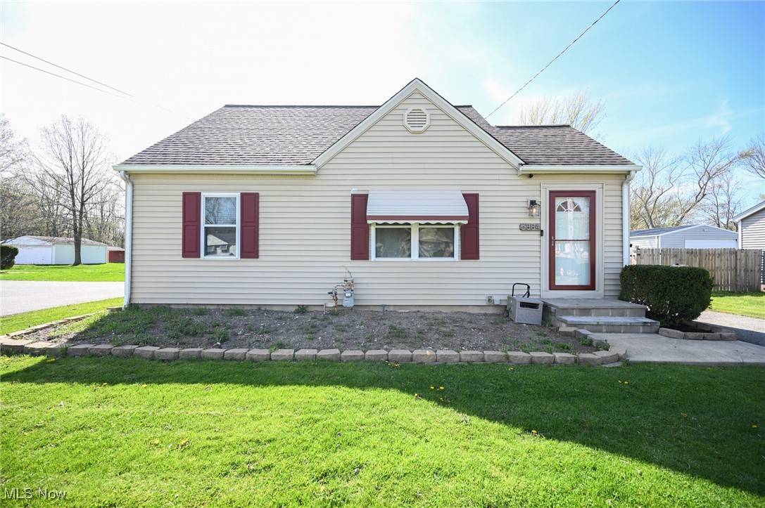 North Olmsted, OH 44070,5884 Stearns RD