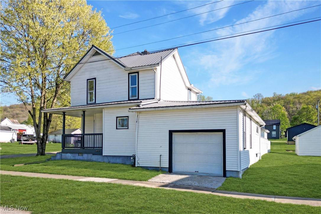Bergholz, OH 43908,441 4th ST