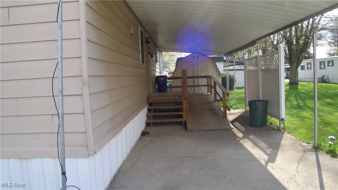 Creston, OH 44217,46 Navajo