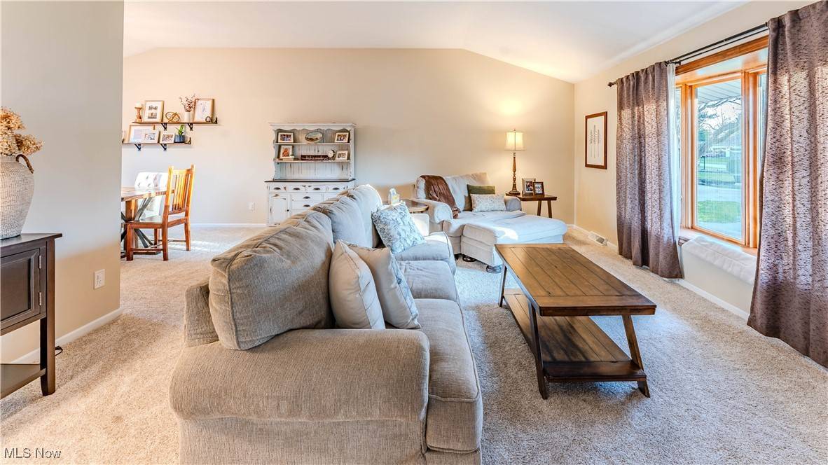Strongsville, OH 44136,16940 N Meadows CIR