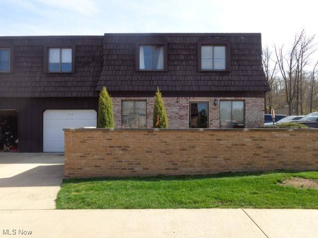 Broadview Heights, OH 44147,753 Tollis Pkwy #14-08