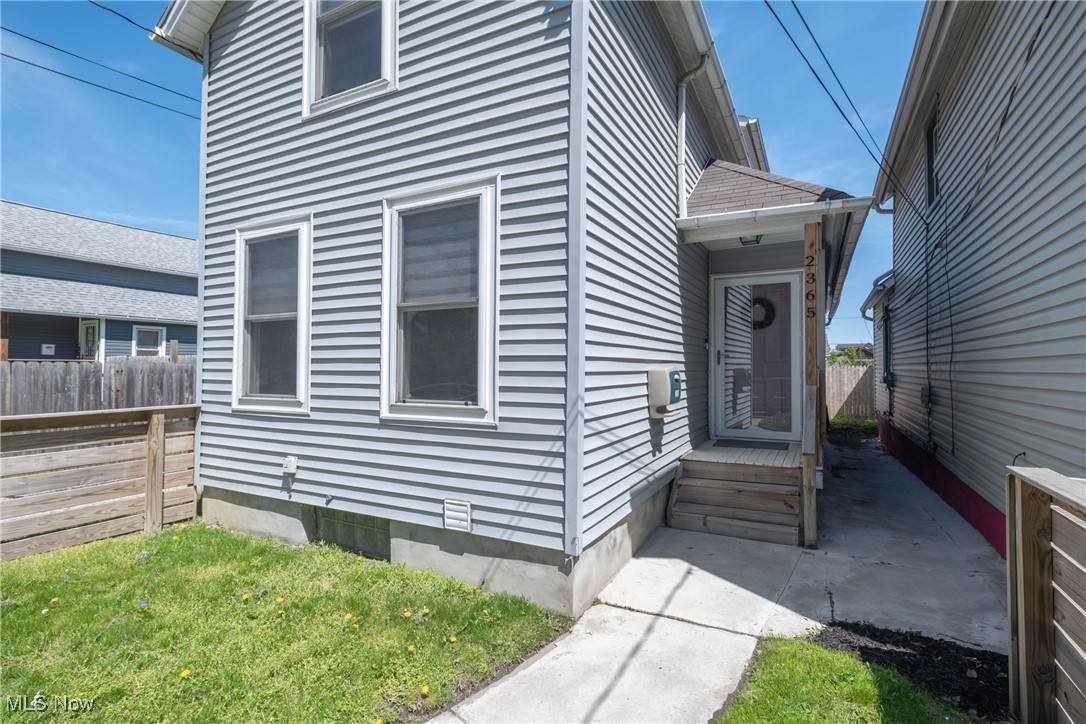 Cleveland, OH 44113,2365 W 7th ST