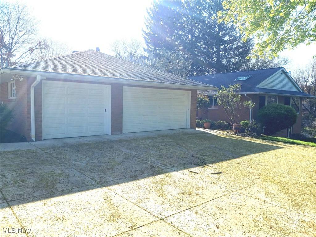 Canton, OH 44718,3846 Croydon DR NW