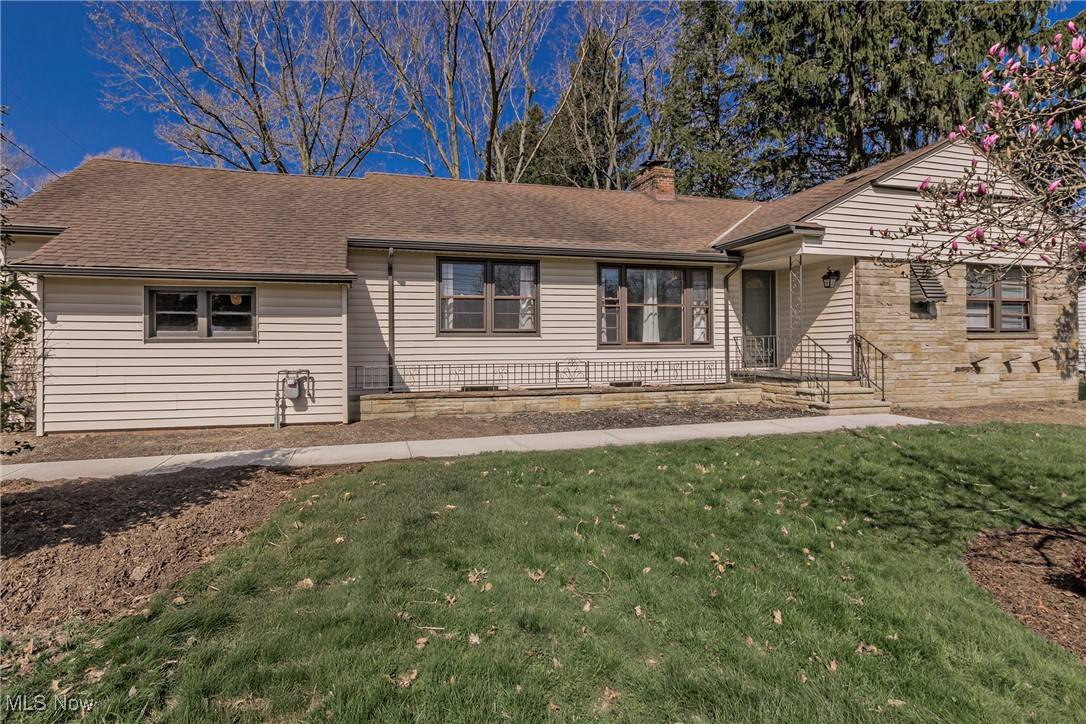 Mayfield Heights, OH 44124,1130 Som Center RD