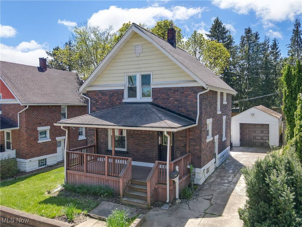 Cuyahoga Falls, OH 44221,126 Grant AVE