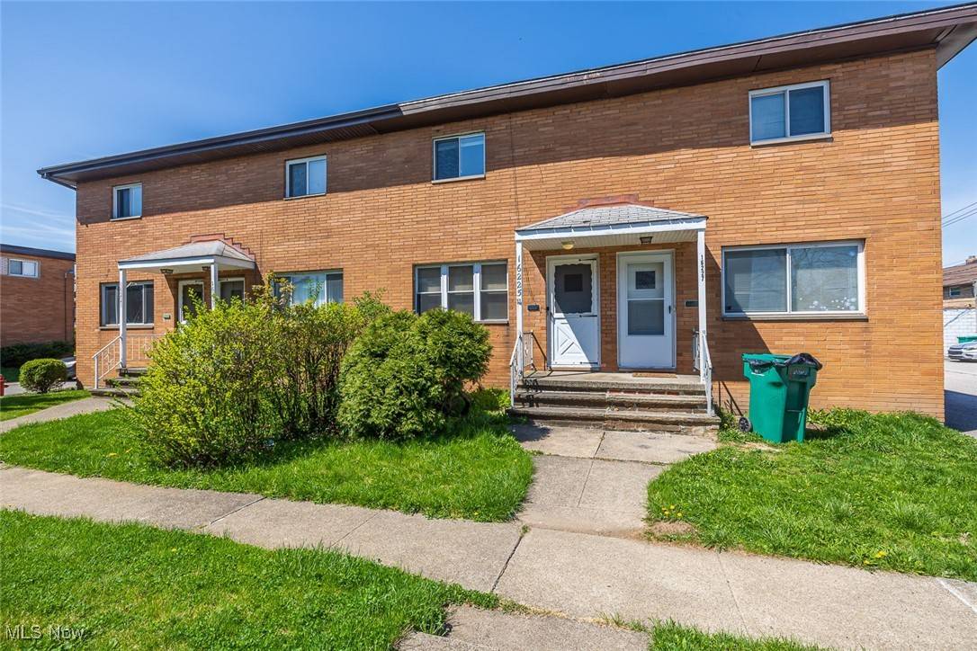 Maple Heights, OH 44137,16225 Edgewood CT