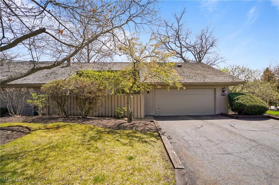 Aurora, OH 44202,441 Knollwood DR #13