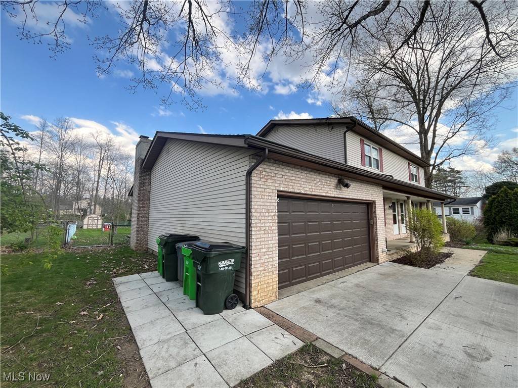 Stow, OH 44224,3705-3709 Iona AVE