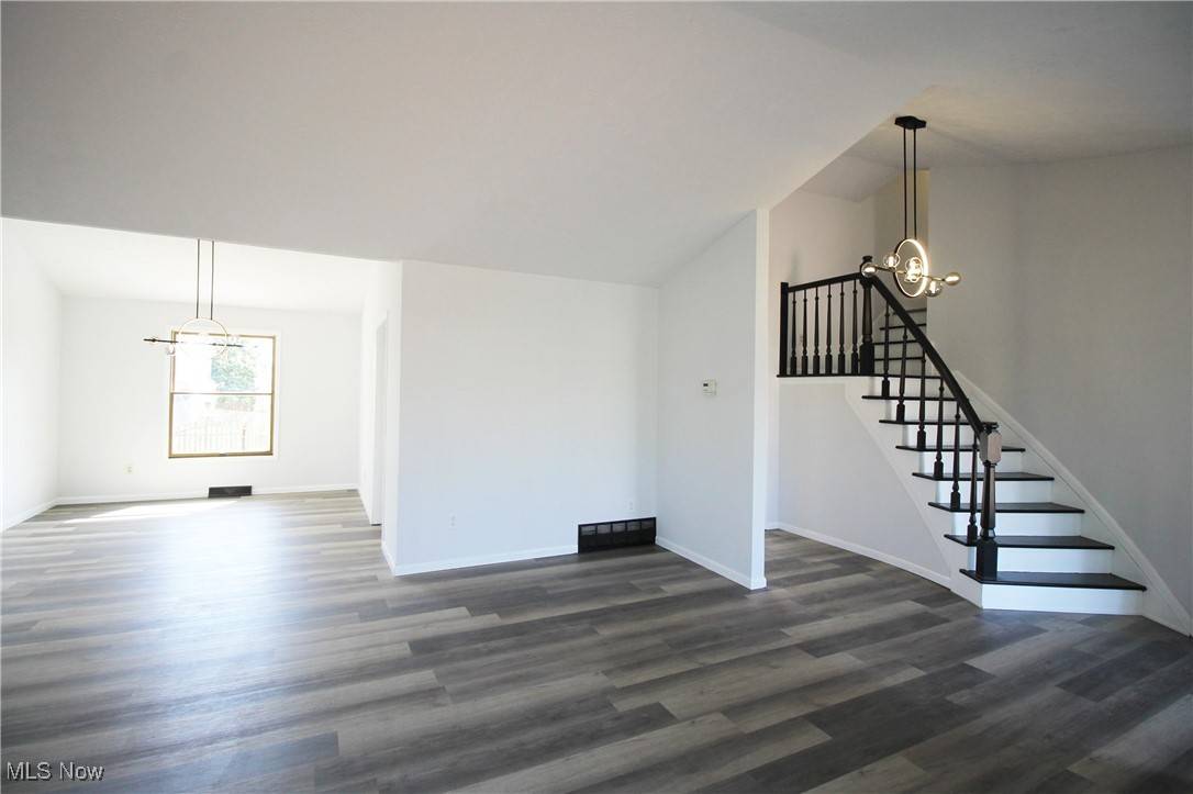 Brunswick, OH 44212,159 Claremont DR