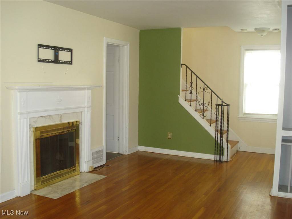 Cleveland Heights, OH 44121,3702 Woodridge RD