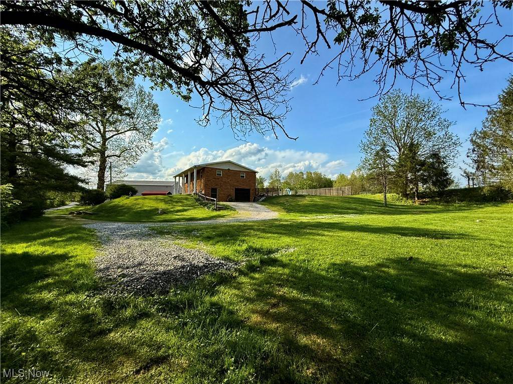 Williamstown, WV 26187,407 Keller LN