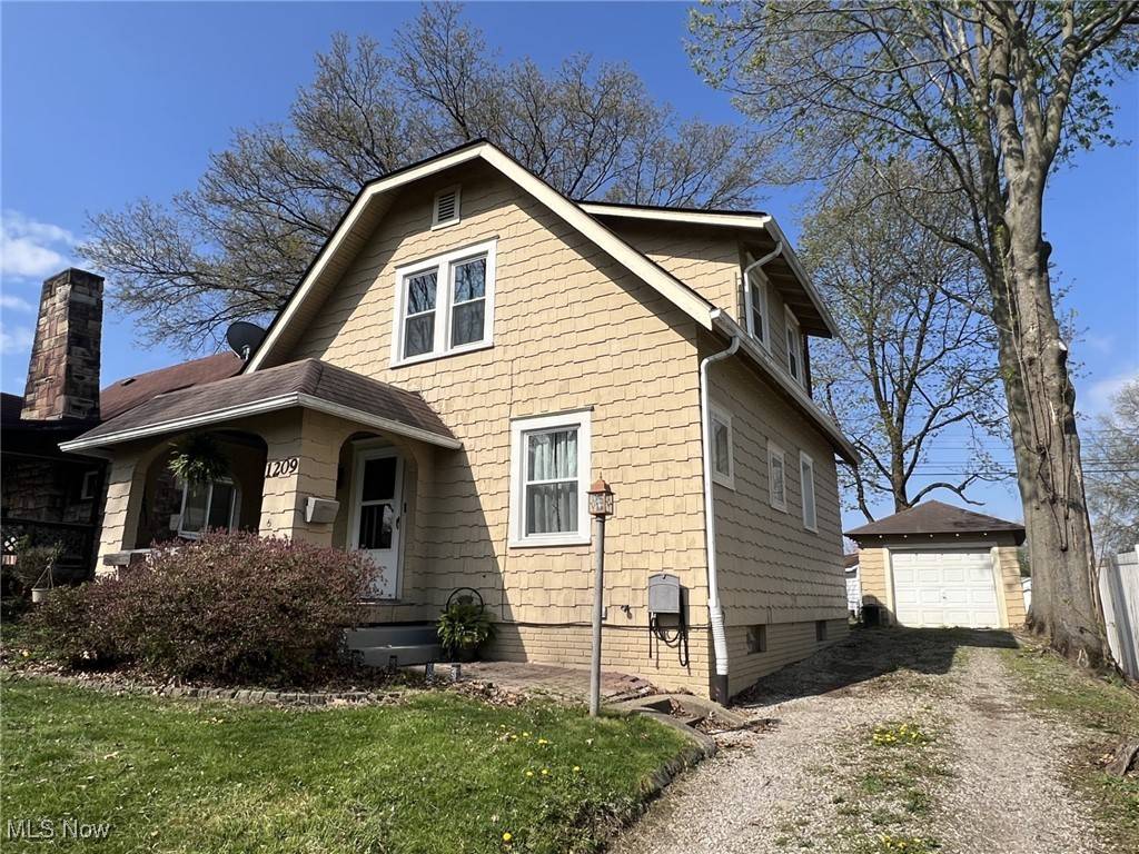 Canton, OH 44710,1209 Saratoga AVE SW