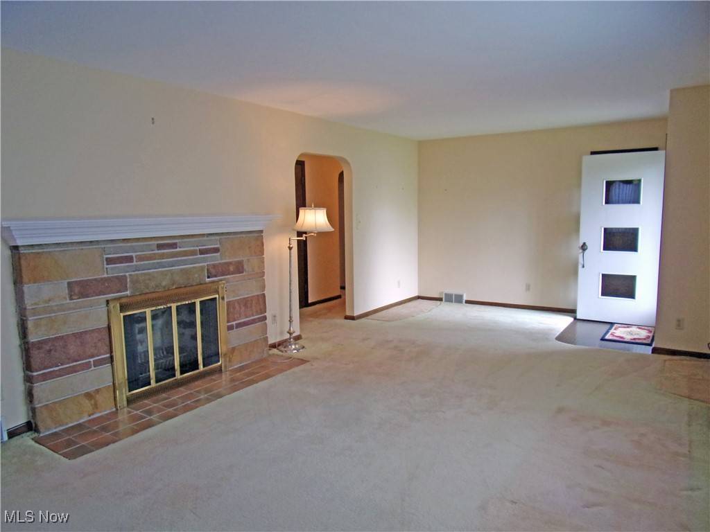 Akron, OH 44312,3355 Tisen RD