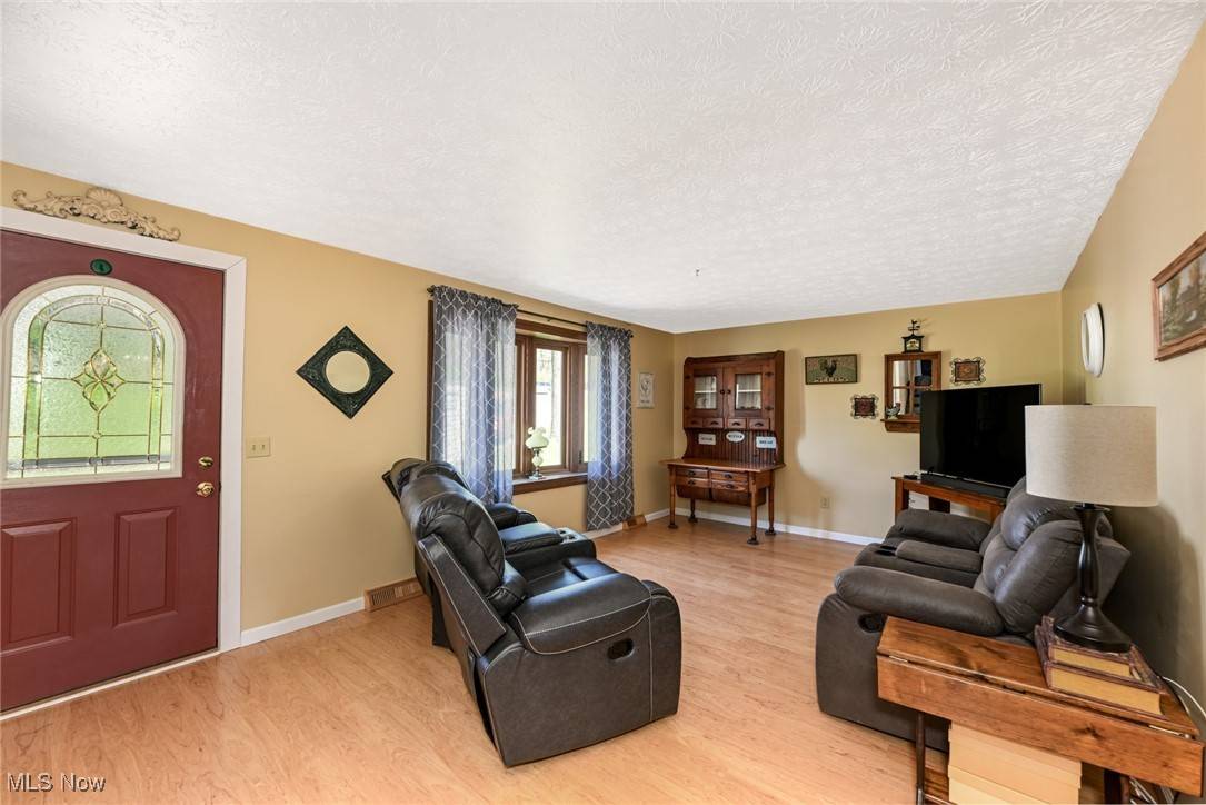 Waynesburg, OH 44688,7283 Waynesburg DR SE