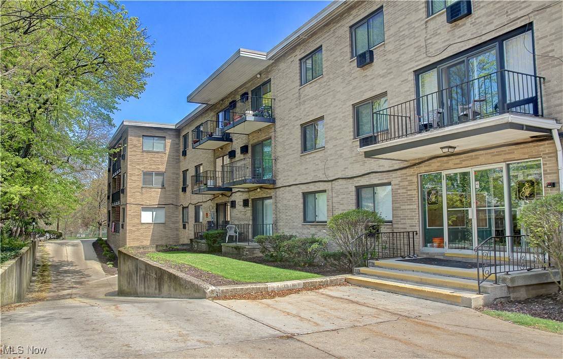 Fairview Park, OH 44126,20312 Lorain RD #311