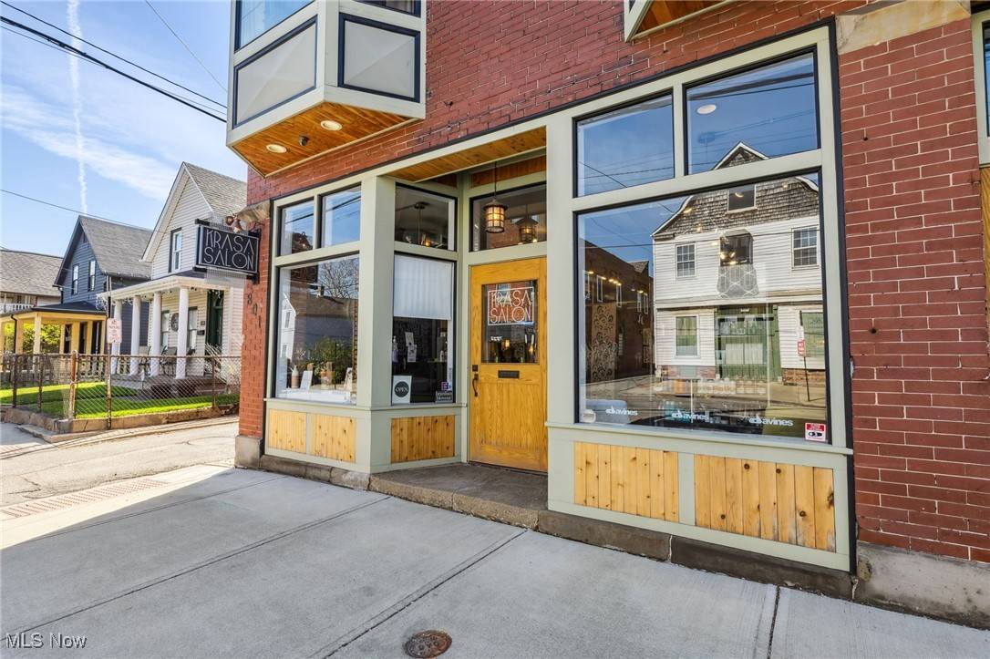 Cleveland, OH 44113,801 Literary RD