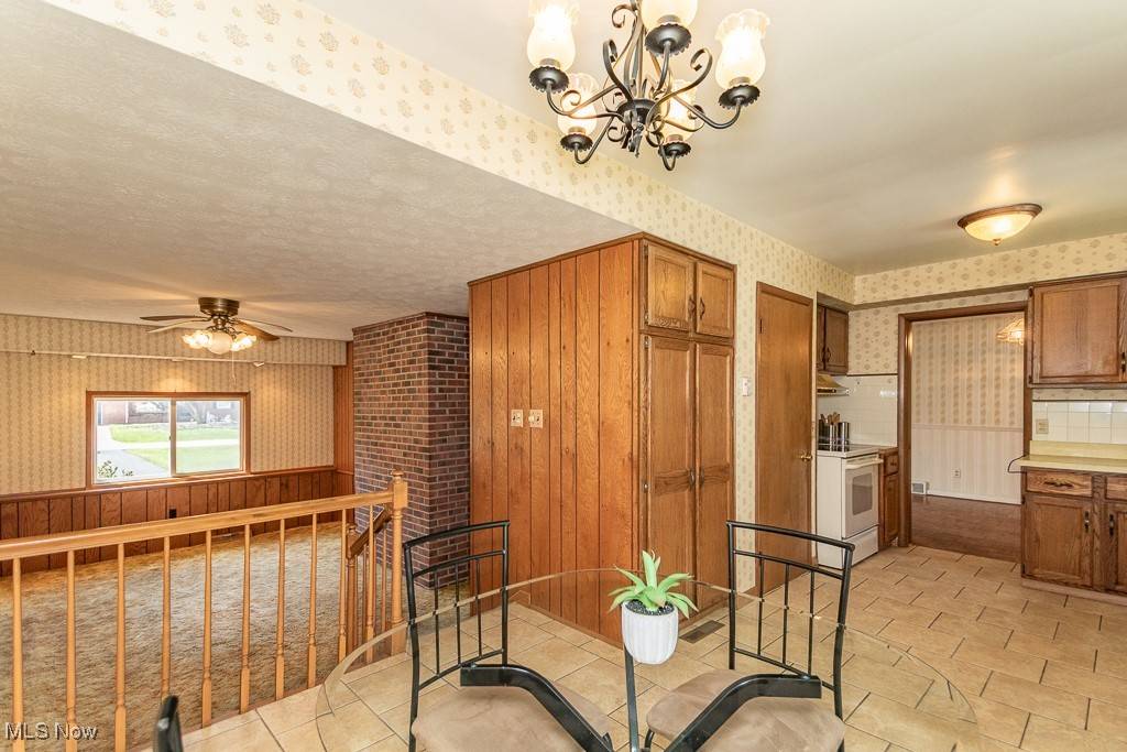 Richmond Heights, OH 44143,403 Douglas BLVD