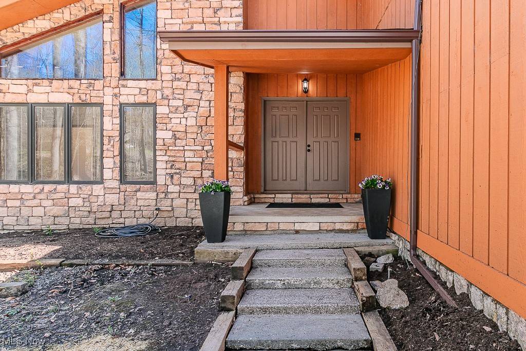 Chesterland, OH 44026,11191 Winding Brook LN