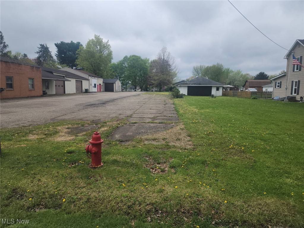 New Philadelphia, OH 44663,Brightwood RD SE