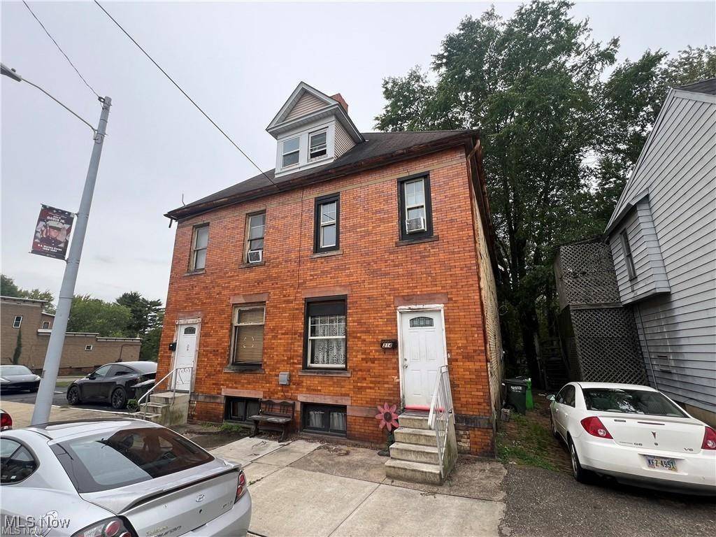 Uhrichsville, OH 44683,312-314 N Water ST