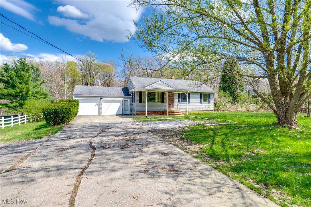 Hinckley, OH 44233,1893 Ridge RD