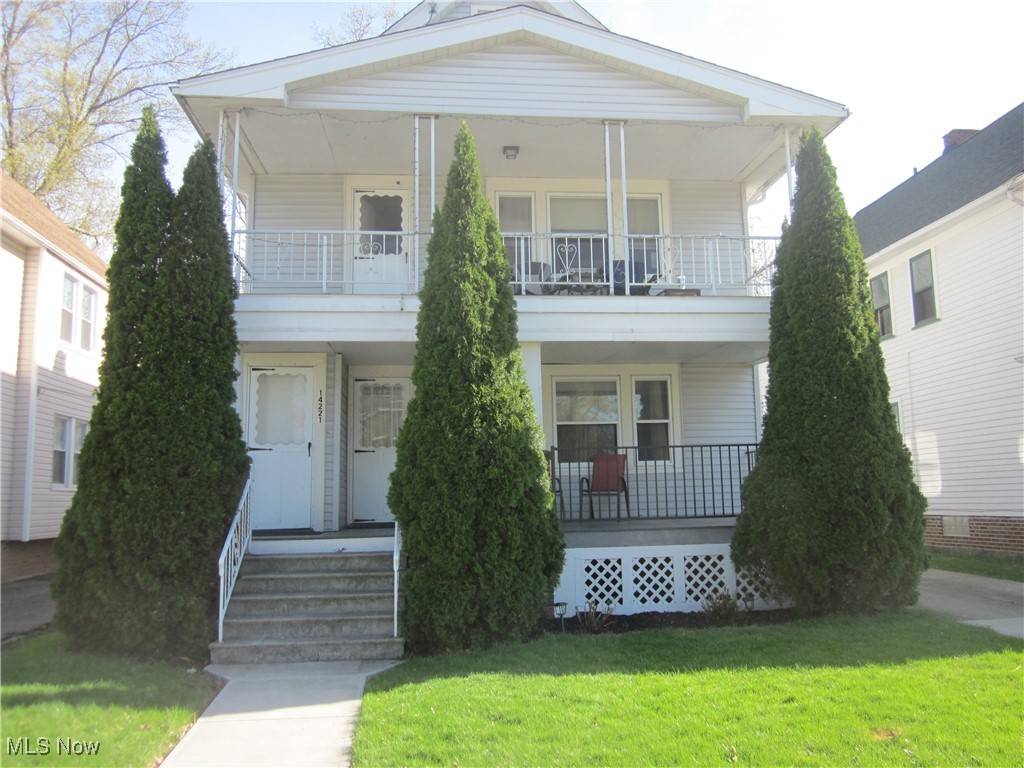 Lakewood, OH 44107,14221-23 Athens AVE