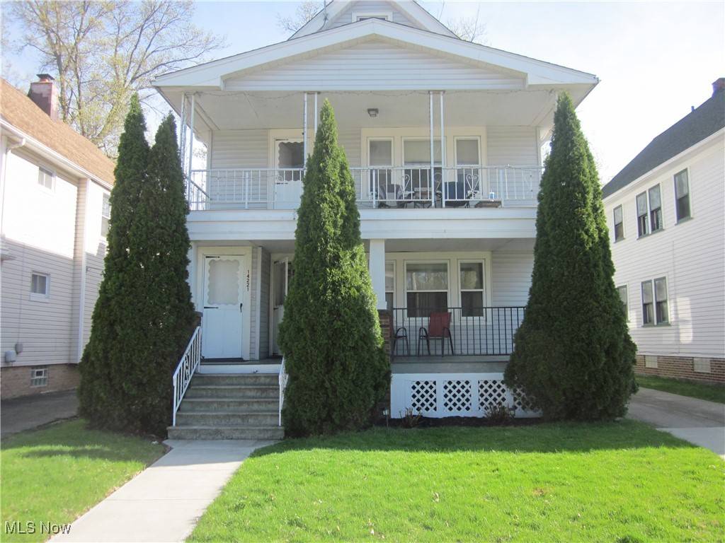 Lakewood, OH 44107,14221-23 Athens AVE
