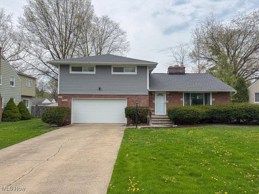 Fairlawn, OH 44333,295 Pembroke RD