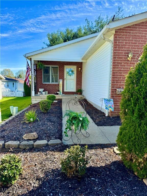 Wooster, OH 44691,972 Carriage LN